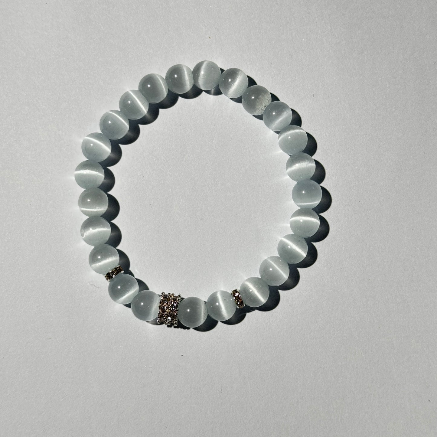 Moonlight Glow Cat’s Eye Quartz Bracelet – Silver Spacer & Sparkling Bead Elegance