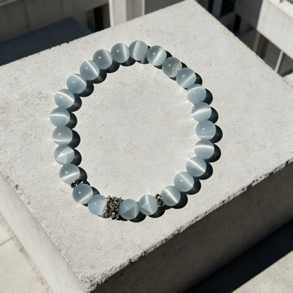 Moonlight Glow Cat’s Eye Quartz Bracelet – Silver Spacer & Sparkling Bead Elegance