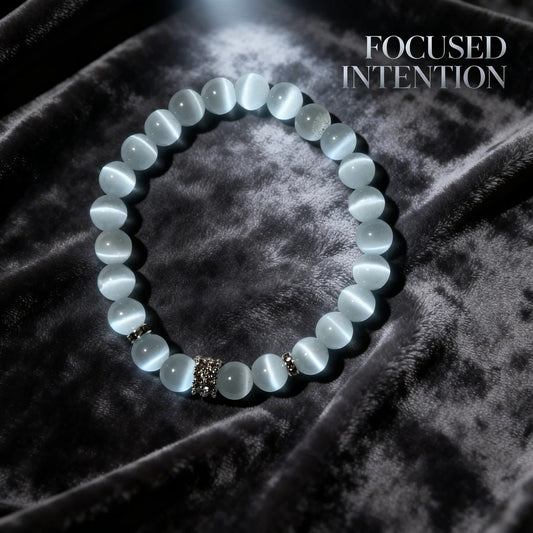 Moonlight Glow Cat’s Eye Quartz Bracelet – Silver Spacer & Sparkling Bead Elegance