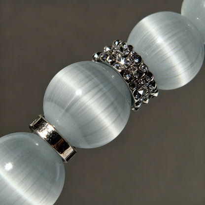 Moonlight Glow Cat’s Eye Quartz Bracelet – Silver Spacer & Sparkling Bead Elegance